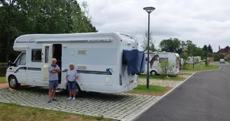 Aire d'accueil et de services Aire d'accueil et de services