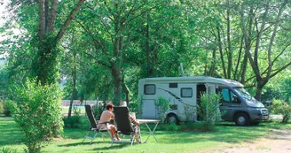 Aire d'accueil et de services sur camping Aire d'accueil et de services sur camping