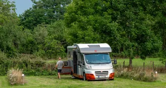 Aire d'accueil et de services au Camping des Papillons