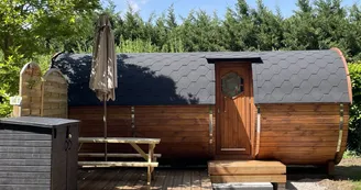 Bungalow toilé et chalets/tonneaux Les Nières