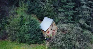 Cabane perchée La Pôlette Cabane perchée La Pôlette