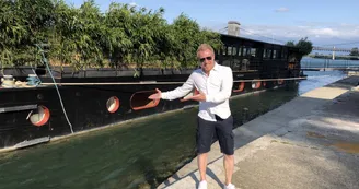 Bed and Bicycle - La Péniche