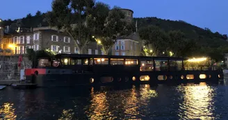 Bed and Bicycle - La Péniche