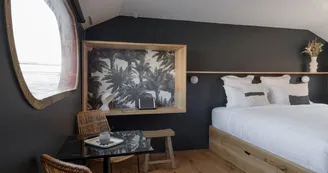 Bed and Bicycle - La Péniche