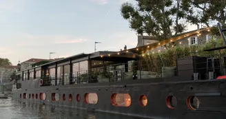 Bed and Bicycle - La Péniche