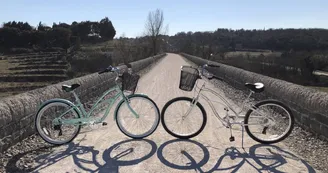 Location de vélos électriques à la 1/2 journée - Balazuc Loisirs