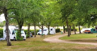 Aire d'accueil et de services sur camping