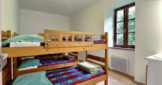 Gîte d'étape communal : L'abri Gîte d'étape communal : L'abri