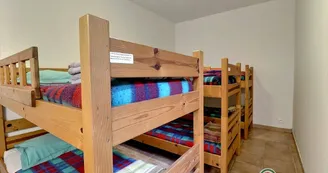 Gîte d'étape communal : L'abri Gîte d'étape communal : L'abri