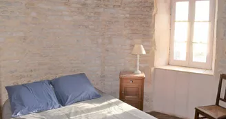 Le Grand Courdeault - La Tour de l'Ancien Château Le Grand Courdeault - La Tour de l'Ancien Château