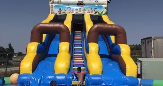 Parc aquatique et jeux gonflables "Family Kids"
