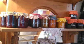 Chambre d'hôtes "La roulotte de lola" Chambre d'hôtes "La roulotte de lola"