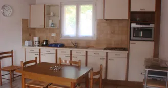 Gîte M. Mme Assenat Michel et Patricia - Appartement 3 - 2ème étage Gîte M. Mme Assenat Michel et Patricia - Appartement 3 - 2ème étage