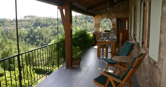 Mas de la Giralde : chambres d'hôtes Mas de la Giralde : chambres d'hôtes