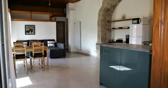 Mas de la Giralde : chambres d'hôtes Mas de la Giralde : chambres d'hôtes