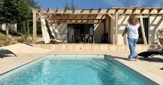 Villa Le Bélieu, gîte 4 * accessible PMR, climatisation /grande piscine privée, 4-5 personnes SUD Ardèche