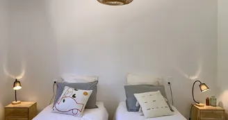 Villa Le Bélieu, gîte 4 * accessible PMR, climatisation /grande piscine privée, 4-5 personnes SUD Ardèche
