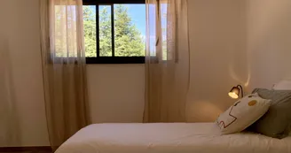 Villa Le Bélieu, gîte 4 * accessible PMR, climatisation /grande piscine privée, 4-5 personnes SUD Ardèche