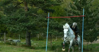 Randonnée à cheval et cours d'équitation - L'Eperon Randonnée à cheval et cours d'équitation - L'Eperon