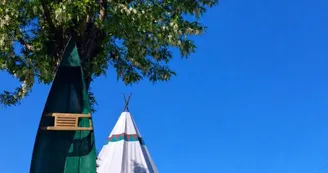 Tipi à la base de loisirs Adrénaline Tipi à la base de loisirs Adrénaline