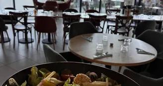 Au platane Au platane
