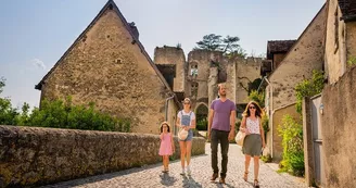 1_visite-de-montresor-lun-des-plus-beaux-villages-de-france_jean-christophe-coutand_2029-12-31_medium 1_visite-de-montresor-lun-des-plus-beaux-villages-de-france_jean-christophe-coutand_2029-12-31_medium