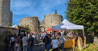 marché du terroir à Yèvre-le-Châtel marché du terroir à Yèvre-le-Châtel