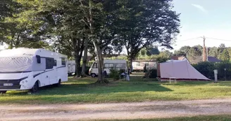 Ouzouer sur trézée-camping municipal de la Trézée-Camping