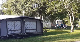 Ouzouer sur trézée-camping municipal de la Trézée-Camping