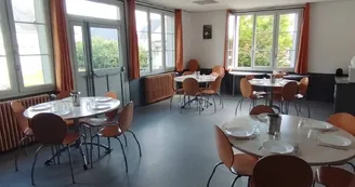Centre Temps Jeunes Thésée réfectoire