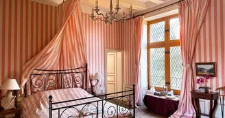 Chateau de Jallanges Louis XIV (2)