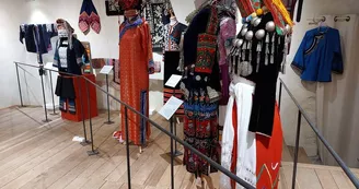 Musée des costumes et parures du monde Musée des costumes et parures du monde