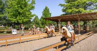 Chevaux mécaniques-Parc Mini-châteaux Chevaux mécaniques-Parc Mini-châteaux