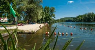 Baignade dans le Lot à Luzech_01 © Lot Tourisme - C. ORY Baignade dans le Lot à Luzech_01 © Lot Tourisme - C. ORY
