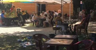 Aire pour Camping-Car à la Ferme Auberge d'Esparnol Aire pour Camping-Car à la Ferme Auberge d'Esparnol