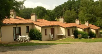 Le Petit Bois 46 - Village de gîtes et Camping