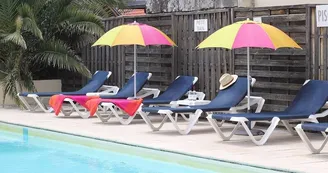 Le Dauphin piscine