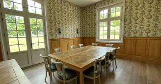 Château de Larraldia-salle de travail 40m² Château de Larraldia-salle de travail 40m²