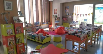 Espace jeunes - Médiathèque La Fabrik Espace jeunes - Médiathèque La Fabrik