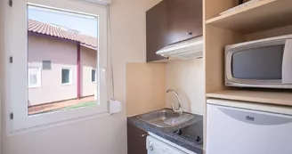 residence-les-villas-du-lac-soustons-villa-M3P6-cuisine_1