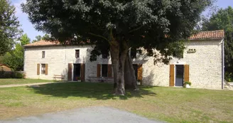 Le gîte "Ferme Giraud" à Thorigny-sur-le-Mignon Le gîte "Ferme Giraud" à Thorigny-sur-le-Mignon