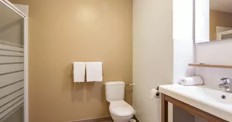 Une salle d'eau