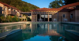 Les Eyzies-de-Tayac-Le Clos du Rocher-Piscine2