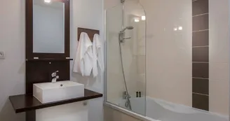 Les Eyzies-de-Tayac-Le Clos du Rocher-Salle de bain