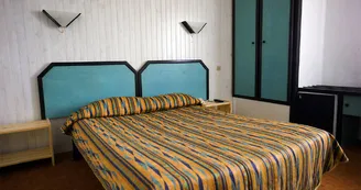 hotel-atlantide-bisca-chambre-2p hotel-atlantide-bisca-chambre-2p
