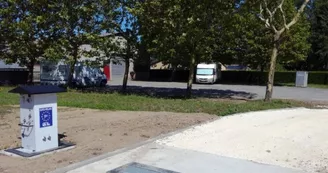 Aire de service camping-car Montpon Aire de service camping-car Montpon
