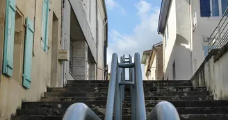 2020 - Montfort-en-Chalosse Escalier mairie ©vio.photographe 2020 - Montfort-en-Chalosse Escalier mairie ©vio.photographe