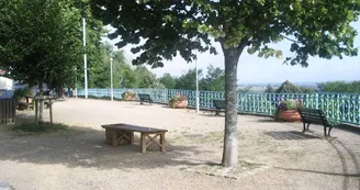 Place François Dupaya - Bastide de Montfort en Chalosse Place François Dupaya - Bastide de Montfort en Chalosse
