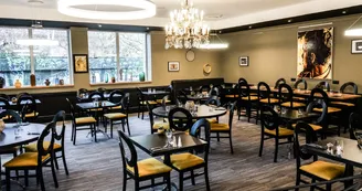 SALLE RESTAURANT SALLE RESTAURANT