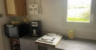 Coin cuisine Ferme de Brossard Gîte d'Etape_3
